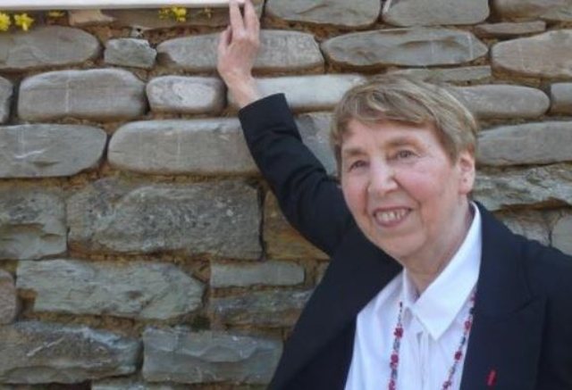 Shkrimtari jep lajmin e trishtë, ndahet nga jeta personazhi i njohur: Porta e saj ishte e hapur gjithmonë për shqiptarët Shkrimtari jep lajmin e trishtë, ndahet nga jeta personazhi i njohur: Porta e saj ishte e hapur gjithmonë për shqiptarët