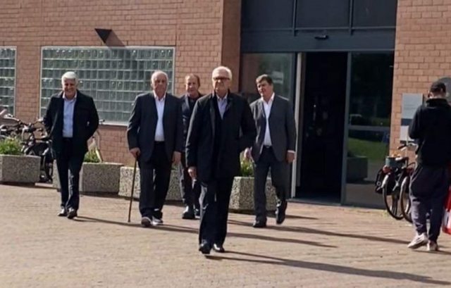 Majko zbulon detaje nga vizita në burgun e Hagës: Ja si e gjeta Thaçin e Veselin Majko zbulon detaje nga vizita në burgun e Hagës: Ja si e gjeta Thaçin e Veselin