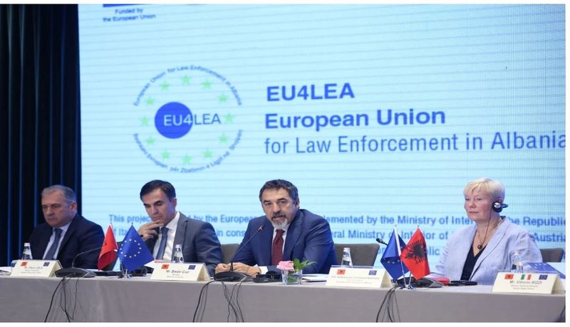 Nis “gjuetia” për paratë e pista në Shqipëri! Partnerët ngrenë siparin e arrestimeve në nivel politik Nis “gjuetia” për paratë e pista në Shqipëri! Partnerët ngrenë siparin e arrestimeve në nivel politik