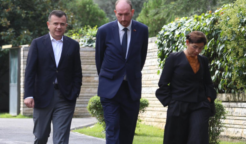 Takimi me ambasadorët e BE për amnistinë fiskale! Zv/ ministrja: Kërkuan rritje të taksimit të posaçëm, pr/ligji do garantojë rritje ekonomike Takimi me ambasadorët e BE për amnistinë fiskale! Zv/ ministrja: Kërkuan rritje të taksimit të posaçëm, pr/ligji do garantojë rritje ekonomike