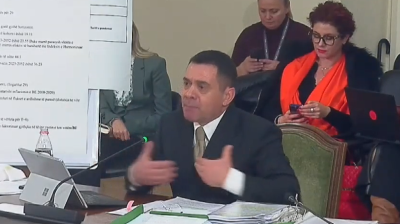 Nga bashkëpunimi i fshehtë me Ilir Metën, te dosjet sekrete korruptive që i dha LSI dhe afera e inceneratorëve, shtohen zërat për arrestimin e Arben Ahmetajt Nga bashkëpunimi i fshehtë me Ilir Metën, te dosjet sekrete korruptive që i dha LSI dhe afera e inceneratorëve, shtohen zërat për arrestimin e Arben Ahmetajt