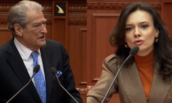 Analisti i njohur: Elisa Spiropali, ylli në ngjitje i Partisë Socialiste! Ka fituar të gjitha duelet me gojën më të shqyer politike në vend, Sali Berisha! Analisti i njohur: Elisa Spiropali, ylli në ngjitje i Partisë Socialiste! Ka fituar të gjitha duelet me gojën më të shqyer politike në vend, Sali Berisha!