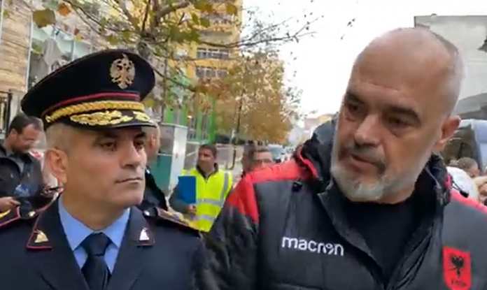 SPAK kërkesë për 40 vjet burg! “Krimi” i familjes Idrizaj apo hakmarrje e pasukseshme e disa OPGj-ve në “BKH” ndaj ish kryepolicit Veliu SPAK kërkesë për 40 vjet burg! “Krimi” i familjes Idrizaj apo hakmarrje e pasukseshme e disa OPGj-ve në “BKH” ndaj ish kryepolicit Veliu