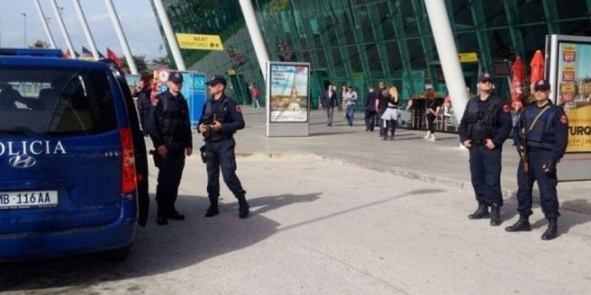 Kërkoi ndihmë, gazetari kritik ndaj Erdogan arrestohet sapo prek tokën shqiptare Kërkoi ndihmë, gazetari kritik ndaj Erdogan arrestohet sapo prek tokën shqiptare