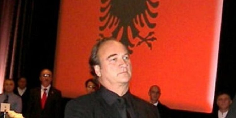 Jim Belushi në Tiranë! Aktori do të vizitojë vendin tonë në tetor Jim Belushi në Tiranë! Aktori do të vizitojë vendin tonë në tetor