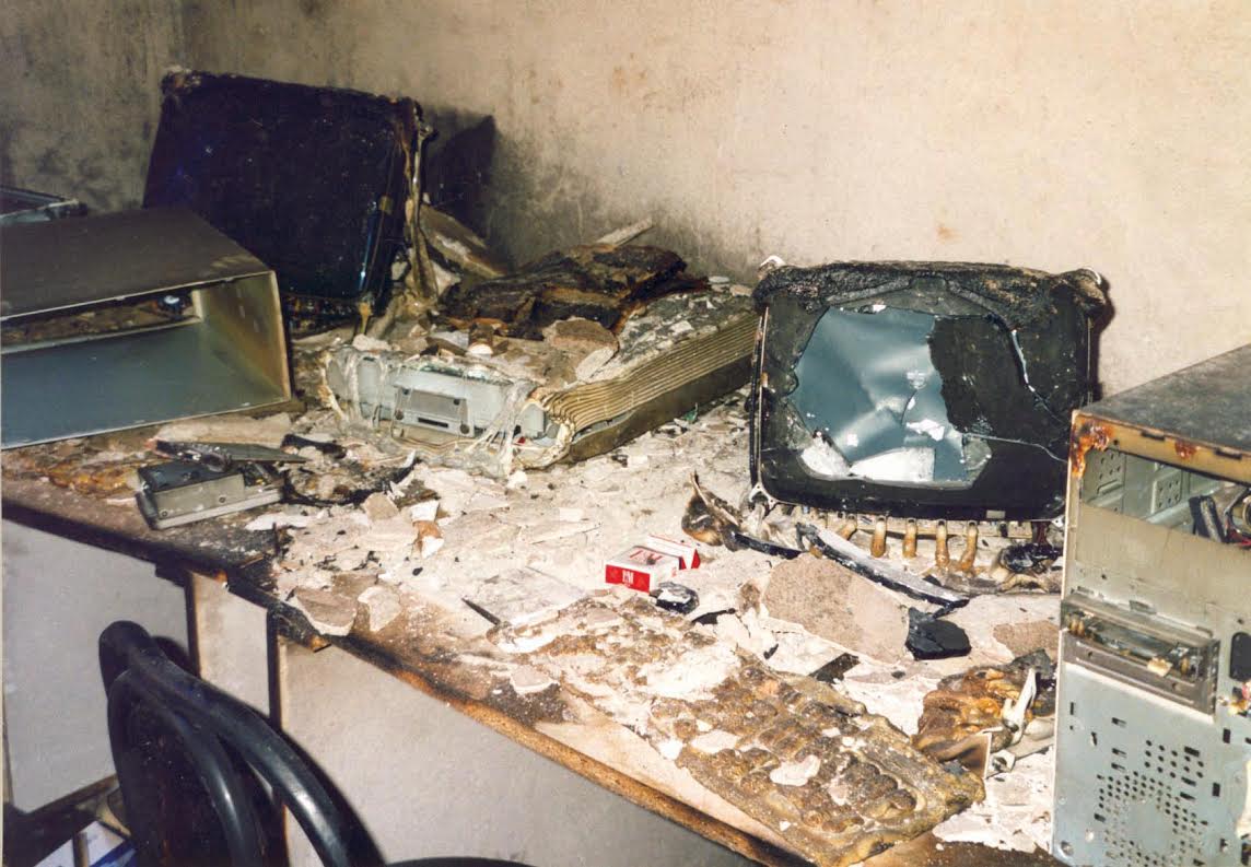 Nikoll Lesi në një kujtesë për “dashnorin” e medias  Sali Berisha…që vriste nga dashuria: Pishinat e Irfanit dhe djegia e “Koha Jonë”