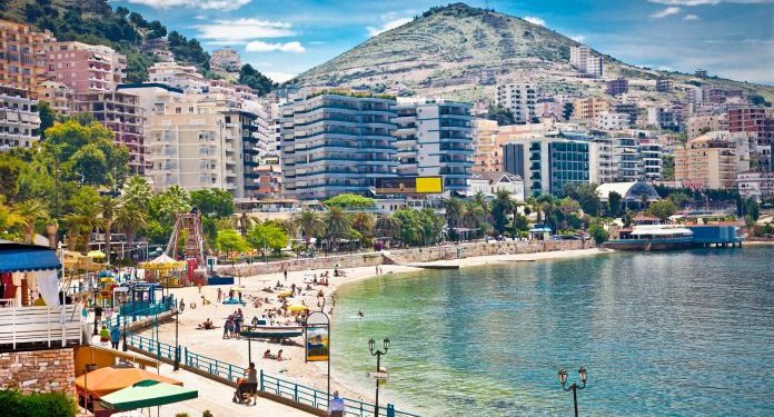 Lëshohen dy urdhër-arreste! Kallëzohen ish-kreu i bashkisë Sarandë dhe ish-shefi i urbanistikës Lëshohen dy urdhër-arreste! Kallëzohen ish-kreu i bashkisë Sarandë dhe ish-shefi i urbanistikës