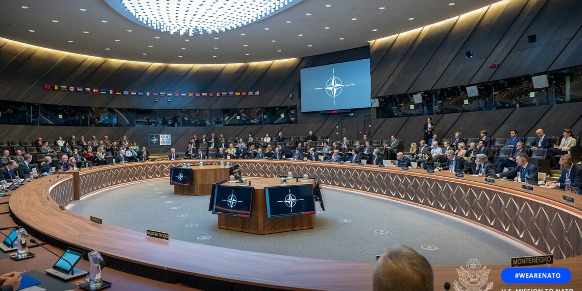 Ndihmë ushtarake për 19 shtete, SHBA blindon Shqipërinë! Yuri Kim: Forcojmë aleatët tanë! Ndihmë ushtarake për 19 shtete, SHBA blindon Shqipërinë! Yuri Kim: Forcojmë aleatët tanë!