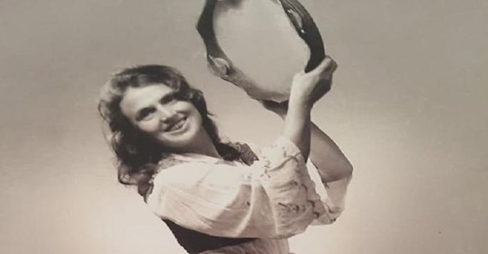 Këngëtarja e paharruar e muzikës popullore Fitnete Rexha, simbol i muzikës të Shqipërisë së Mesme Këngëtarja e paharruar e muzikës popullore Fitnete Rexha, simbol i muzikës të Shqipërisë së Mesme