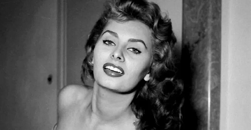 Historia e ikonës Italiane të filmit: Sophia Loren ylli që nuk shuhet kurrë! Historia e ikonës Italiane të filmit: Sophia Loren ylli që nuk shuhet kurrë!