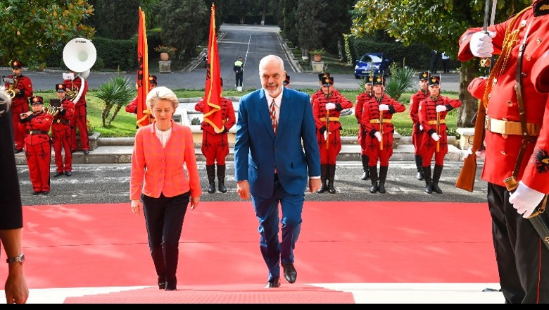 Rama falenderon Ursula von der Leyen: Falë jush Shqipëria nuk është vetëm! Në 2024 gati hekurudha Tiranë- Rinas-Durrës Rama falenderon Ursula von der Leyen: Falë jush Shqipëria nuk është vetëm! Në 2024 gati hekurudha Tiranë- Rinas-Durrës