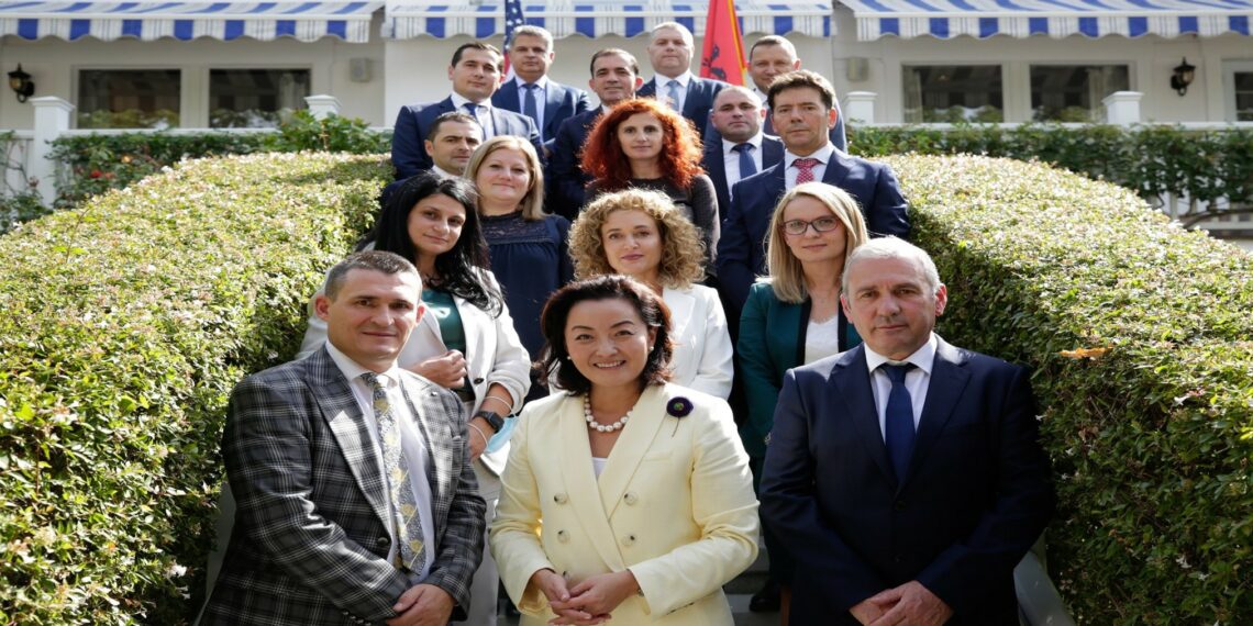 Dosjet e bujshme dhe presioni politik: Pse prokurorët kanë frikë të marrin frenat e SPAK?! Dosjet e bujshme dhe presioni politik: Pse prokurorët kanë frikë të marrin frenat e SPAK?!