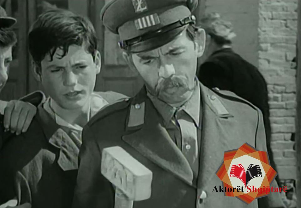 7 vjet që është ndarë nga jeta aktori korçar Marko Bitraku. Nderim dhe respekt për figurën e tij! 7 vjet që është ndarë nga jeta aktori korçar Marko Bitraku. Nderim dhe respekt për figurën e tij!