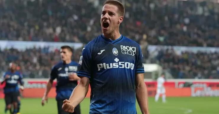 Atalanta fiton me përmbysje dhe merr kreun, një 18-vjeçar rishkruan historinë Atalanta fiton me përmbysje dhe merr kreun, një 18-vjeçar rishkruan historinë