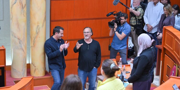 Xhim Belushi rikthehet në Tiranë, Veliaj: Më tregoi se pa një qytet të ndryshuar në mënyrë të paimagjinueshme!