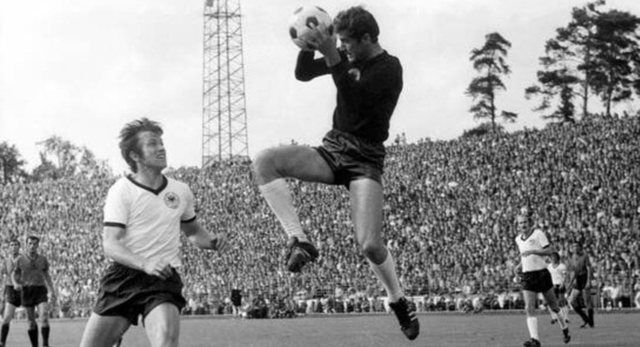 Pas të madhit Sul Maliqati nje tjetër ikonë e portës së Kombëtares shqiptare dhe klubit Partizani ndahet nga jeta larg atdheut Pas të madhit Sul Maliqati nje tjetër ikonë e portës së Kombëtares shqiptare dhe klubit Partizani ndahet nga jeta larg atdheut