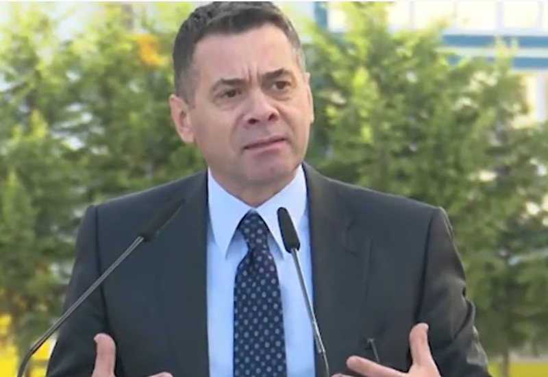 hmetaj thyen heshtjen pas largimit nga qeveria dhe dërgon mesazhin e koduar: Nuk kam frikë nga SPAK, unë dhe PS jemi një hmetaj thyen heshtjen pas largimit nga qeveria dhe dërgon mesazhin e koduar: Nuk kam frikë nga SPAK, unë dhe PS jemi një