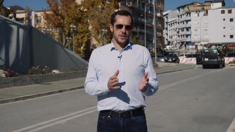 Ky është “parlamenti europian” i Dick Marty! Eurodeputeti francez ofendon luftën e UÇK-së: Serbët u mbrojtën nga terroristët shqiptarë (Video) Ky është “parlamenti europian” i Dick Marty! Eurodeputeti francez ofendon luftën e UÇK-së: Serbët u mbrojtën nga terroristët shqiptarë (Video)