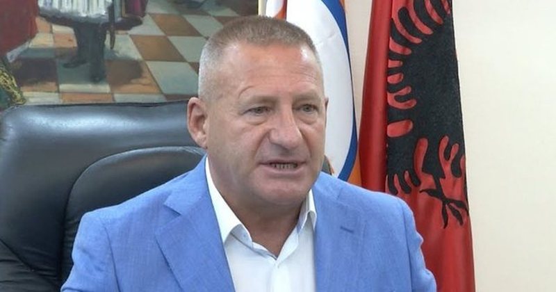Nard Ndoka bënë politik edhe me vdekjen e motrës: Vdiq pasi bëri vaksinën Nard Ndoka bënë politik edhe me vdekjen e motrës: Vdiq pasi bëri vaksinën