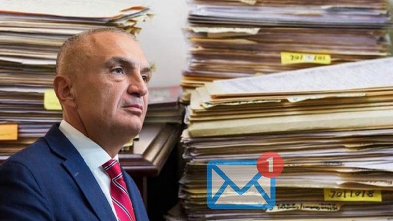 Nga shantazhi dhe ofiqet për shokun që spiunoi, ja si Ilir Metaj është përpjekur në 3 dekada të mbajë të fshehur periudhën më të errët të jetës së tij “spiunazhin” Nga shantazhi dhe ofiqet për shokun që spiunoi, ja si Ilir Metaj është përpjekur në 3 dekada të mbajë të fshehur periudhën më të errët të jetës së tij “spiunazhin”