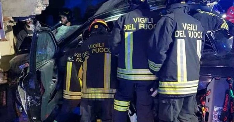 Tragjedi në familjen shqiptare! Humb jetë 22-vjeçarja dhe 3 të mitur: Bashkëshorti në gjendje kritike Tragjedi në familjen shqiptare! Humb jetë 22-vjeçarja dhe 3 të mitur: Bashkëshorti në gjendje kritike