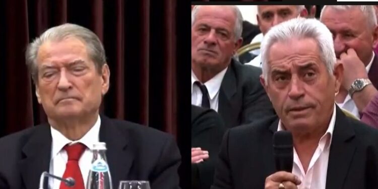 Takimet e kryefoltoristit me saliar të rrëshkitur: Gafa epike e militantit të PD që e hoqi Basha nga puna: Më 13 Tetor 2014 Veliaj na largo në bllok nga bashkia 308 punonjës! Takimet e kryefoltoristit me saliar të rrëshkitur: Gafa epike e militantit të PD që e hoqi Basha nga puna: Më 13 Tetor 2014 Veliaj na largo në bllok nga bashkia 308 punonjës!