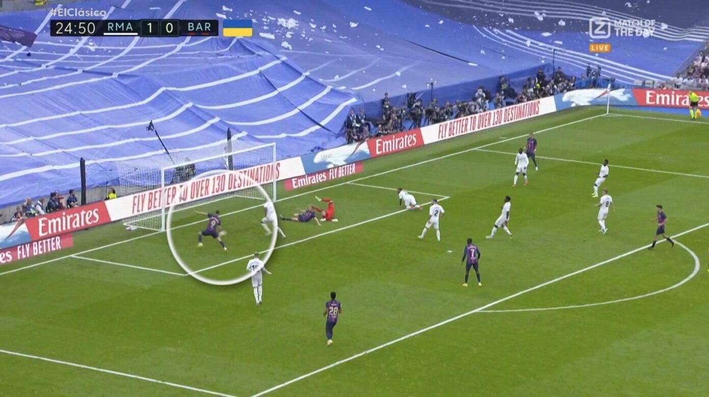 Asllani gaboi por nuk është Lewandowski! Ja “huqi” i vitit, nuk shënon dy metra larg portës së zbrazur Asllani gaboi por nuk është Lewandowski! Ja “huqi” i vitit, nuk shënon dy metra larg portës së zbrazur