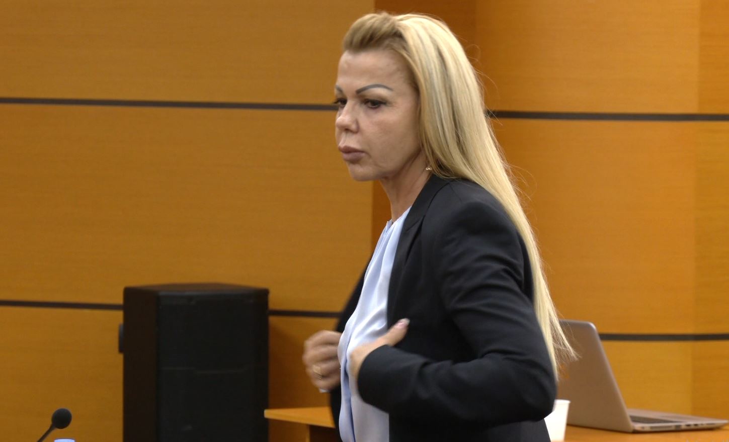 Reagon pas shkarkimi ish-gjyqtarja Fatmira Hajdari: Kam dy vite që e përjetoj shumë keq, vajzës sime i ka ardhur një e-mail që… Reagon pas shkarkimi ish-gjyqtarja Fatmira Hajdari: Kam dy vite që e përjetoj shumë keq, vajzës sime i ka ardhur një e-mail që…