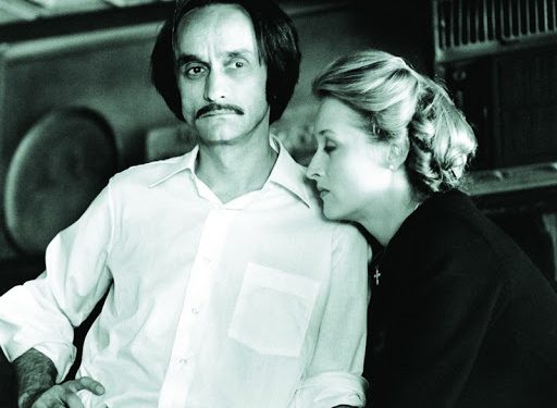 Historia e dhiimbshme e Holliwudit e Meryl Streep: Para se të ndërronte jetë ajo u hodh mbi trupin e tij… Historia e dhiimbshme e Holliwudit e Meryl Streep: Para se të ndërronte jetë ajo u hodh mbi trupin e tij…