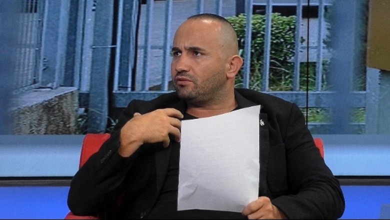 VIDEO/ Arrestohet dhunuesi i gazetarit! Adriatik Doçi falënderon uniformat blu: Punë profesionale, mesazh që krimi nuk mund të godasë median e lirë VIDEO/ Arrestohet dhunuesi i gazetarit! Adriatik Doçi falënderon uniformat blu: Punë profesionale, mesazh që krimi nuk mund të godasë median e lirë