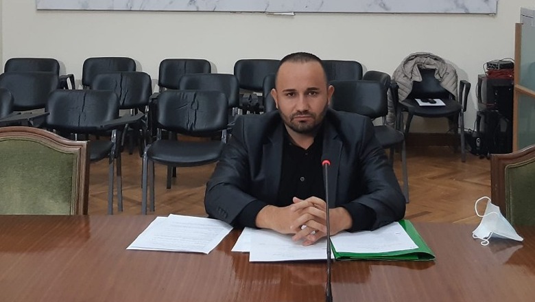 Dhunimi nga persona ende të paidentifikuar, gazetari takohet me ambasadoren Kim Dhunimi nga persona ende të paidentifikuar, gazetari takohet me ambasadoren Kim