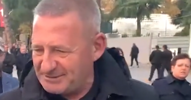 VIDEO/ Nard Ndoka nuk përmbahet para gazetares kërcënon Ramën: “Ku do shkojë Rama, në p**h të sëmës”! VIDEO/ Nard Ndoka nuk përmbahet para gazetares kërcënon Ramën: “Ku do shkojë Rama, në p**h të sëmës”!