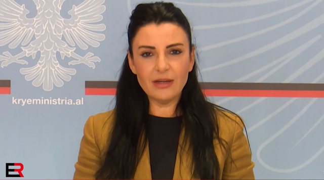 Miratohet marrëveshja 2 miliard euro për Portin e Durrësit, Balluku: Do punësohen mbi 10 mijë punëtorë Miratohet marrëveshja 2 miliard euro për Portin e Durrësit, Balluku: Do punësohen mbi 10 mijë punëtorë