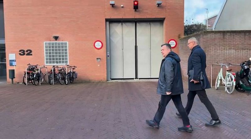 Deputetët e PS pas takimeve në Hagë: Krenarë për UÇK! Akuzat ndaj Thaçit e Veselit të turpshme Deputetët e PS pas takimeve në Hagë: Krenarë për UÇK! Akuzat ndaj Thaçit e Veselit të turpshme