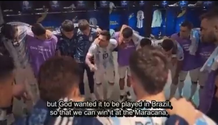 VIDEO/ Elektrizoi lojtarët me fjalimin e tij: Momenti kur Mesi motivon ekipin para finales kundër Brazilit VIDEO/ Elektrizoi lojtarët me fjalimin e tij: Momenti kur Mesi motivon ekipin para finales kundër Brazilit