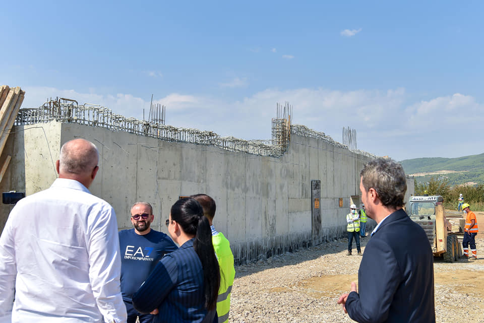 Koncesioni 1.3 mld euro i Ballukut, Fusha shpk u bashkua me 7 kompani… eliminoi garën në tender Koncesioni 1.3 mld euro i Ballukut, Fusha shpk u bashkua me 7 kompani… eliminoi garën në tender