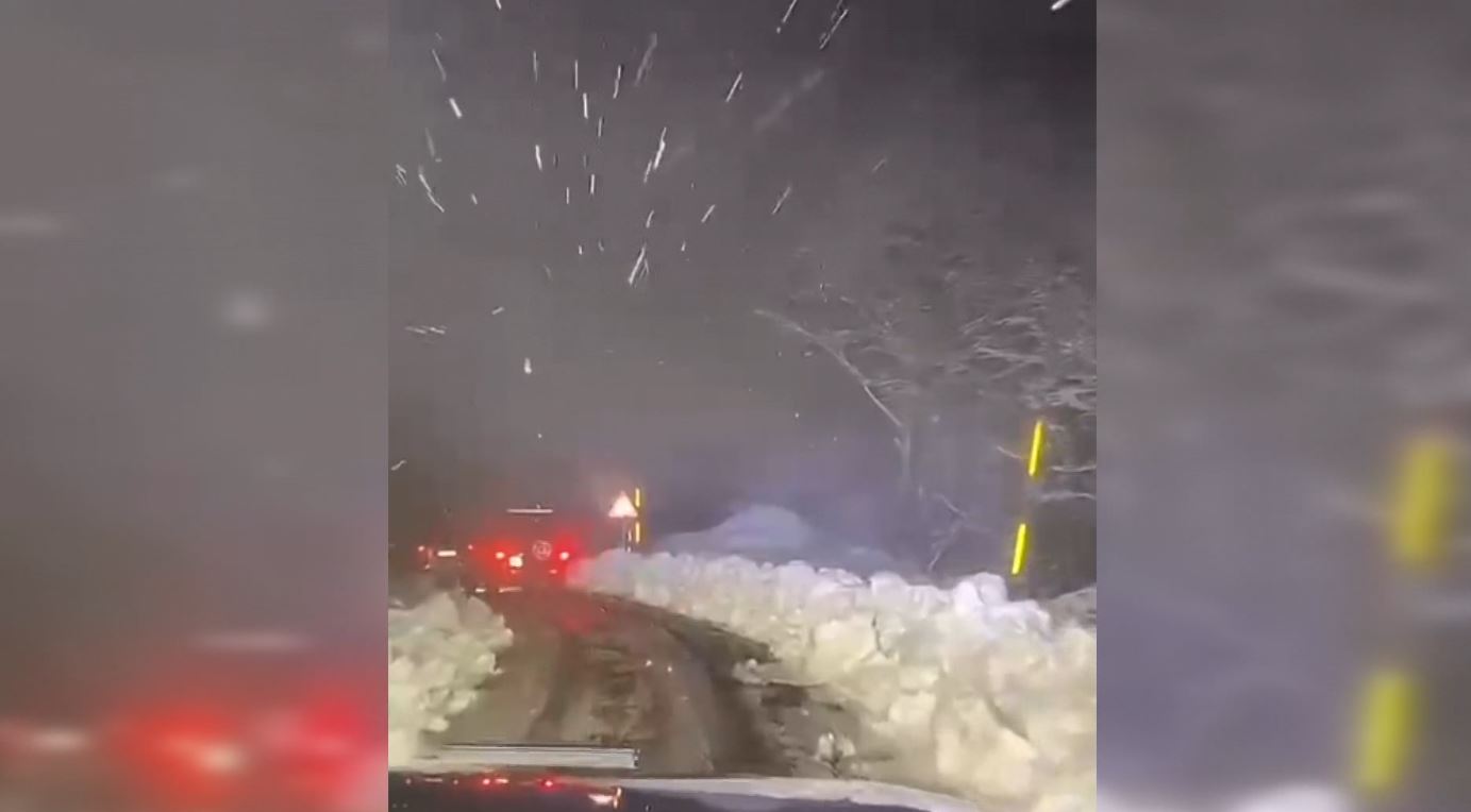 Shtohen reshjet e dëborës në Qafë Thorë-Theth Shtohen reshjet e dëborës në Qafë Thorë-Theth