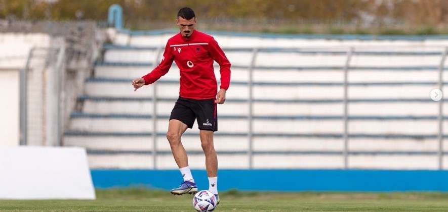 Kombëtarja ëndërr e realizuar, Eneo BITRI ia sjell “ngusht” Armando BROJËS Kombëtarja ëndërr e realizuar, Eneo BITRI ia sjell “ngusht” Armando BROJËS