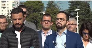 Çmendet Endri Shabani i shoqatës Nisma “Pshurrje”, sulm dëshmorëve dhe heronjëve me 29 nëntor: Ish deputeti i Hasit Avni Rustemi vrasës me pagesë! Heronjtë e LANÇ hamalla, fshatar, injorantë?! Tu hiqen emrat e partizanëve nga sheshet, rrugët dhe shkollat Çmendet Endri Shabani i shoqatës Nisma “Pshurrje”, sulm dëshmorëve dhe heronjëve me 29 nëntor: Ish deputeti i Hasit Avni Rustemi vrasës me pagesë! Heronjtë e LANÇ hamalla, fshatar, injorantë?! Tu hiqen emrat e partizanëve nga sheshet, rrugët dhe shkollat