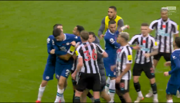 VIDEO/ Dy goditjet e vetme në portë kanë protagonist Brojën: Chelsea vazhdon të zhytet, e mbyll me sherr humbjen ndaj Newcastle-s