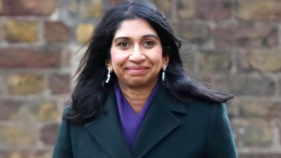 Nuk ndalet sekretarja britanike: ‘Shqiptarët po na pushtojnë! Migrimi ilegal, i papranueshëm!