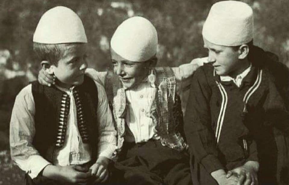 Arkeologu polak i piramidave ilire në Bosnje: Ja pse Europa nuk e pranon Shqipërinë në BE! Arkeologu polak i piramidave ilire në Bosnje: Ja pse Europa nuk e pranon Shqipërinë në BE!