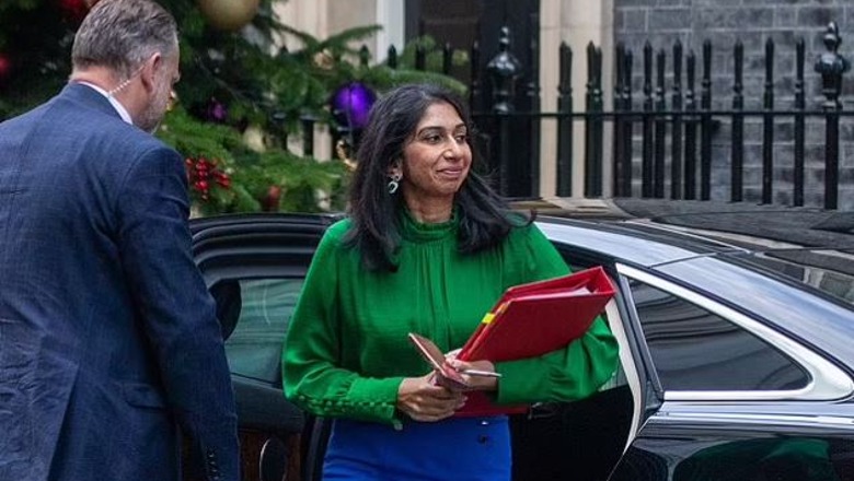 “The Sun”: Suella Braverman po përgatitet për një tjetër goditje ndaj emigrantëve shqiptarë! “The Sun”: Suella Braverman po përgatitet për një tjetër goditje ndaj emigrantëve shqiptarë!