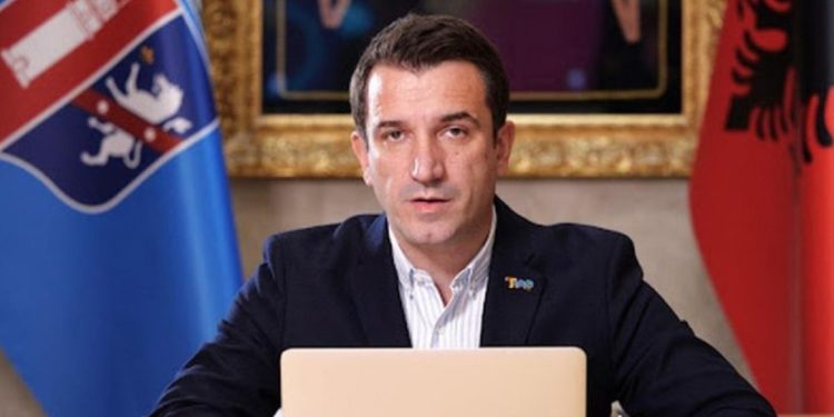 Erion Veliaj feston sot ditëlindjen, ja sa vjeç bën kryetari i Tiranës! Erion Veliaj feston sot ditëlindjen, ja sa vjeç bën kryetari i Tiranës!