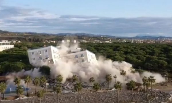 Lajm i keq për ndërtuesit dallaverexhij: “Do ndryshojmë ligjin”! Rama paralajmëron: Askush nuk do të tolerohet, çdo 60 ditë… Lajm i keq për ndërtuesit dallaverexhij: “Do ndryshojmë ligjin”! Rama paralajmëron: Askush nuk do të tolerohet, çdo 60 ditë…