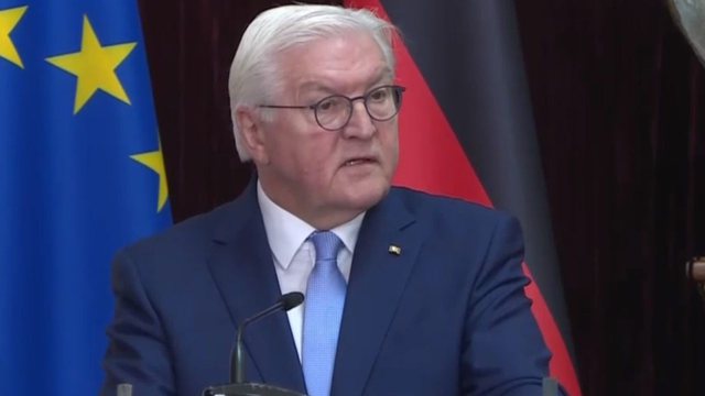 Presidenti gjerman Frank Walter Steinmeier në Shqipëri: Gjermania dhe NATO gëzohen që kanë një partner kaq të besueshëm, do iu mbështesim në rrugëtimin europian Presidenti gjerman Frank Walter Steinmeier në Shqipëri: Gjermania dhe NATO gëzohen që kanë një partner kaq të besueshëm, do iu mbështesim në rrugëtimin europian