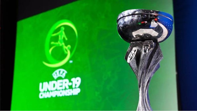 Eliminatoret e Europianit të moshës U-19: Shorti përcakton rivalët e kuqezinjve. Shqipëria, vend organizator Eliminatoret e Europianit të moshës U-19: Shorti përcakton rivalët e kuqezinjve. Shqipëria, vend organizator