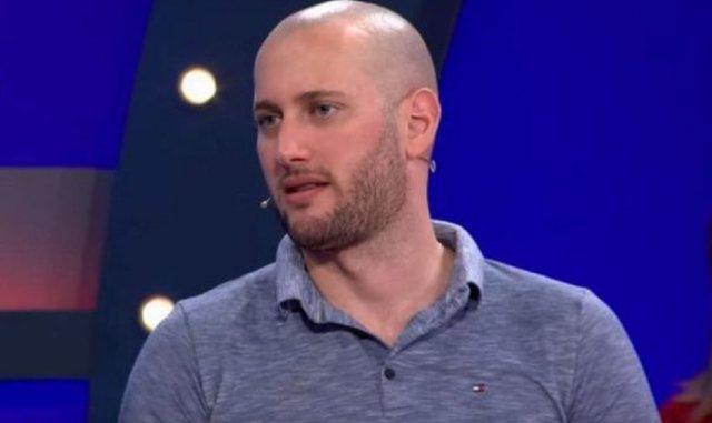 Ju mund të jeni artistë të mëdhenj, por jeni njerëz të vegjël, u shitët te Rama! “Politikani polic” Florian Binaj fyen Ndrenikën me shokë që duan teatër bashkohorë: Unë jam krenar për artistë si Bujar Asqeriu! Ju mund të jeni artistë të mëdhenj, por jeni njerëz të vegjël, u shitët te Rama! “Politikani polic” Florian Binaj fyen Ndrenikën me shokë që duan teatër bashkohorë: Unë jam krenar për artistë si Bujar Asqeriu!