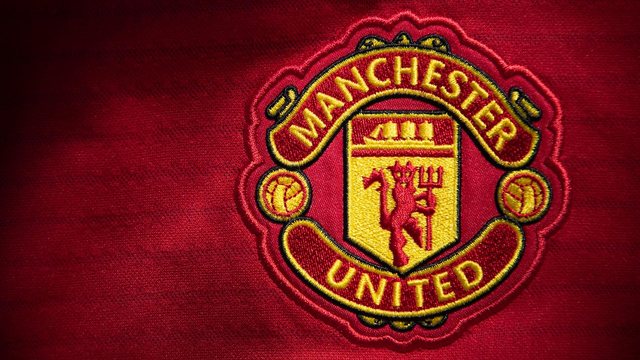 E BUJSHME! Media britanike: Ish-presidenti shqiptar kandidat për të blerë skuadrën e Manchester United E BUJSHME! Media britanike: Ish-presidenti shqiptar kandidat për të blerë skuadrën e Manchester United