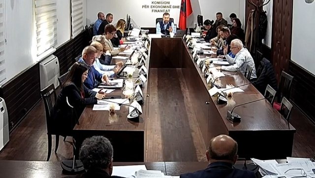 Publikohen emrat, zbulohet kush janë anëtarët e Bordit të transparencës Publikohen emrat, zbulohet kush janë anëtarët e Bordit të transparencës